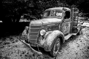 Old Truck-9876 Old Truck-9876